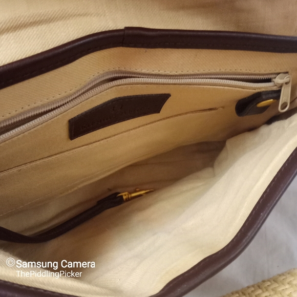 Etienne Aigner Purse with matching Wallet - Picture 9 of 16